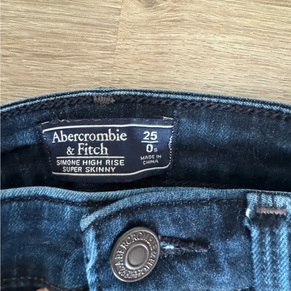 Abercrombie Simone High Rise Super Skinny Jeans - Picture 3 of 3